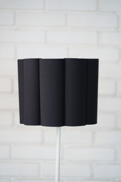 Barrel Scalloped Shade - Black Linen