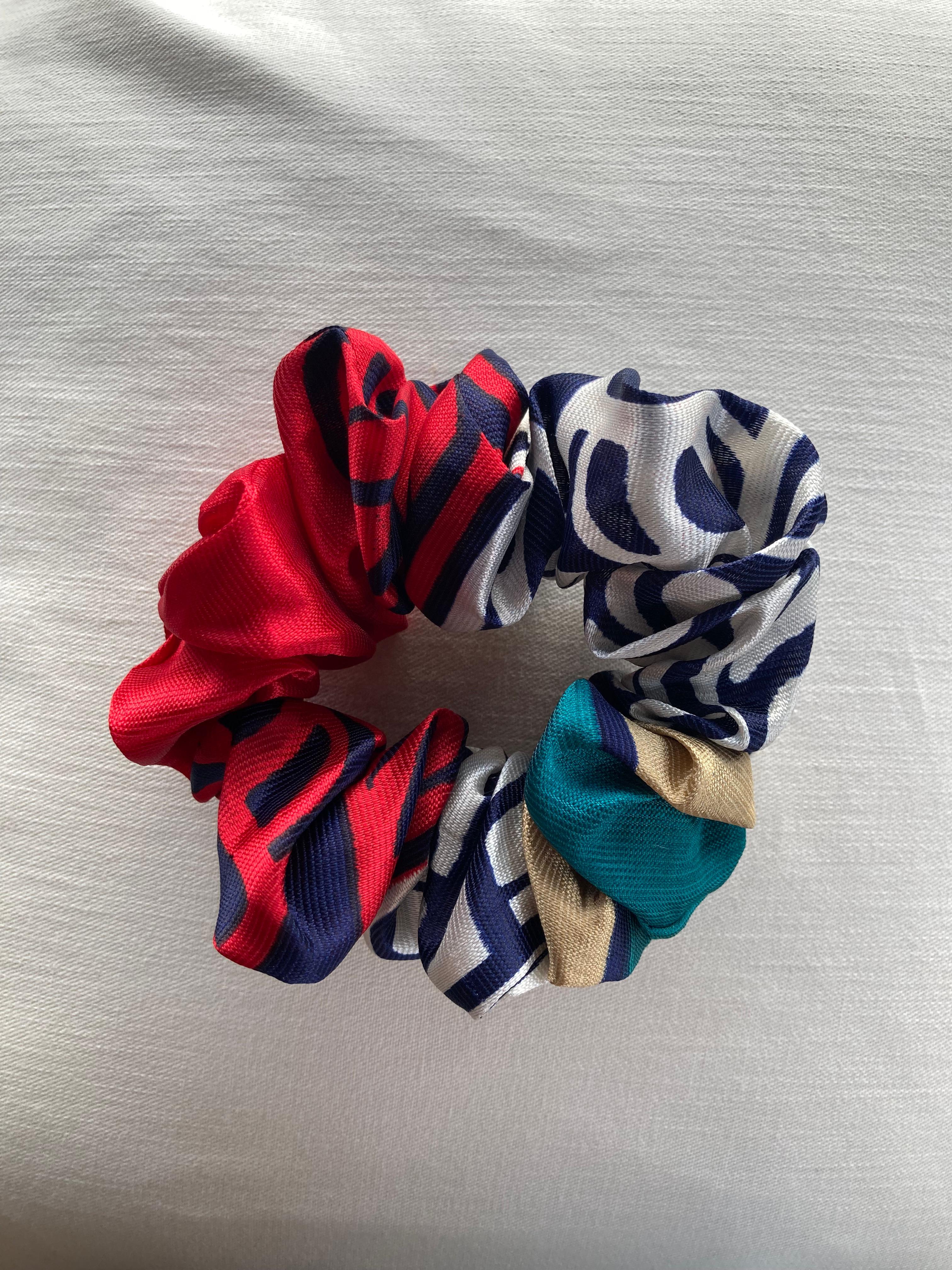 Scrunchy - Vivid Red & Mint Green (L)